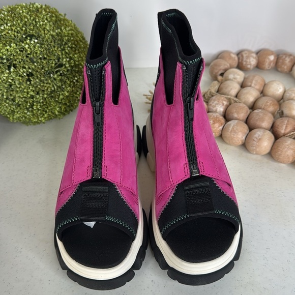 Timberland Adley Way Peep Toe Boot Sandals 'Very Berry' Sz 7 - Picture 3 of 13